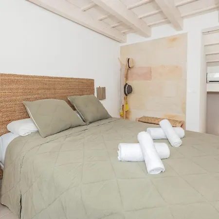 מלון Ses Sis Roses *