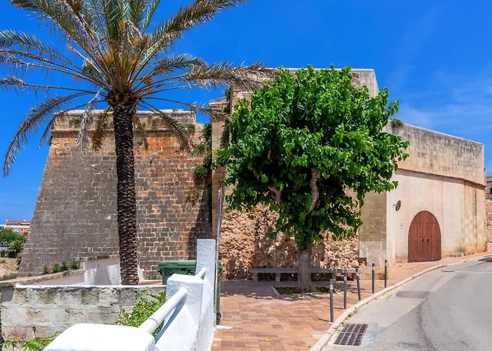 מלון Ses Sis Roses *