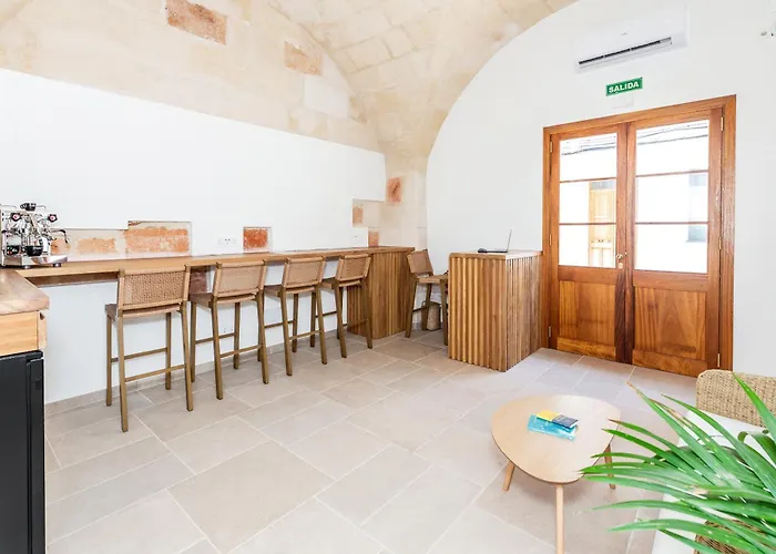 מלון Ses Sis Roses